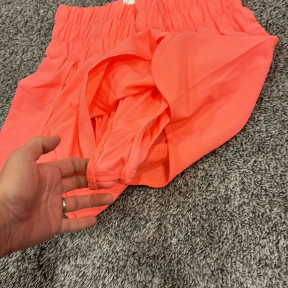 NWT New In neon coral active shorts size small. - Picture 4 of 7